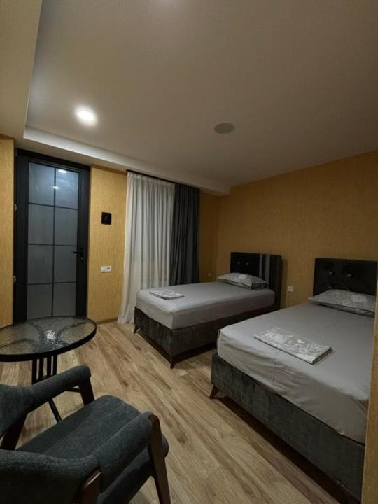 Khorgo Hotell Gori Eksteriør bilde