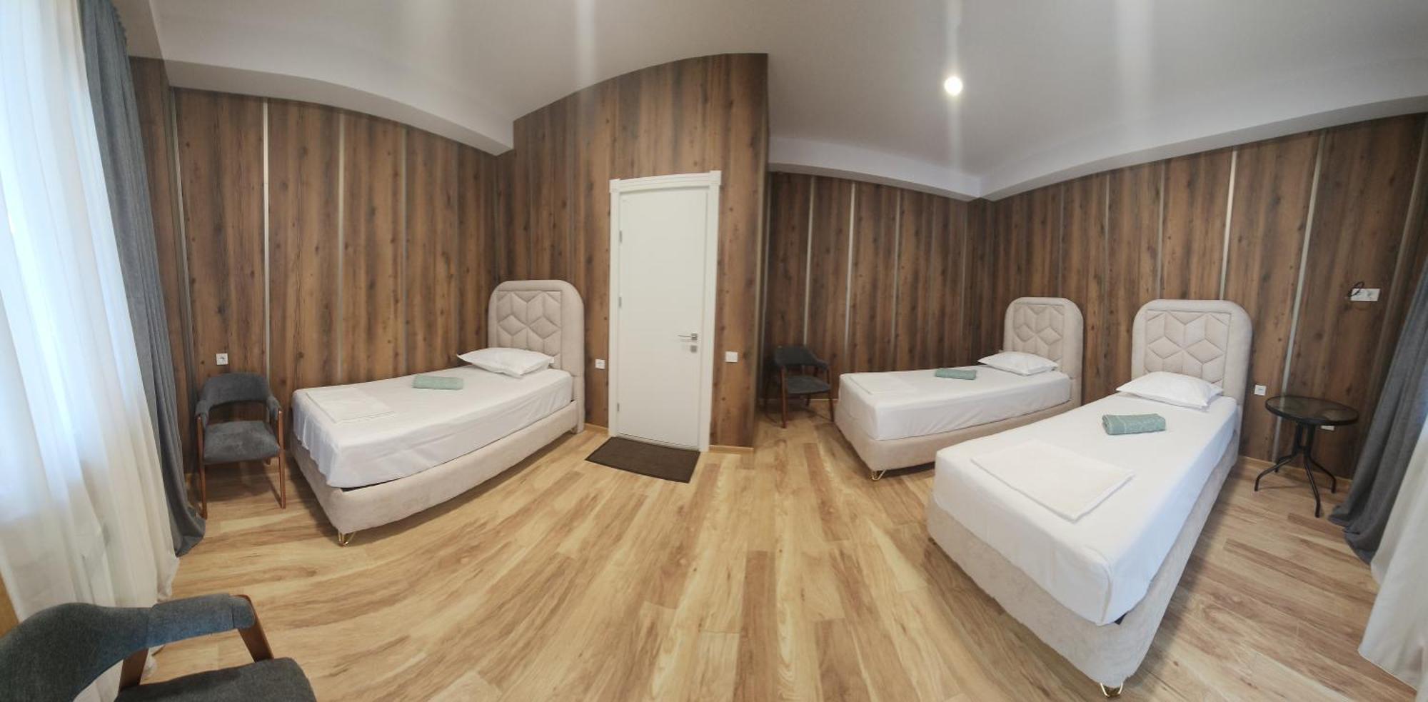Khorgo Hotell Gori Eksteriør bilde